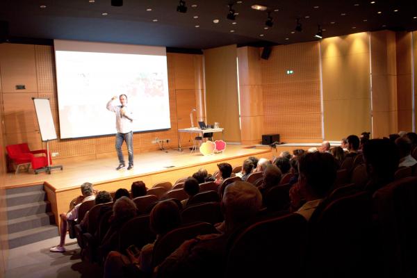 Orotariko mintzaldiak, euskaraz