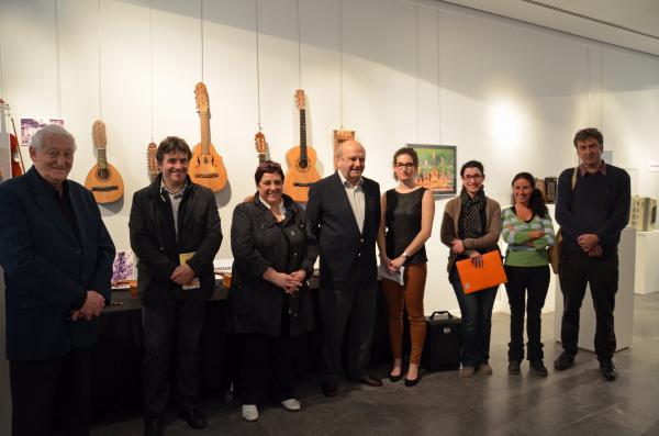 Eusko Ikaskuntza-Biarritz burtsa banaketa