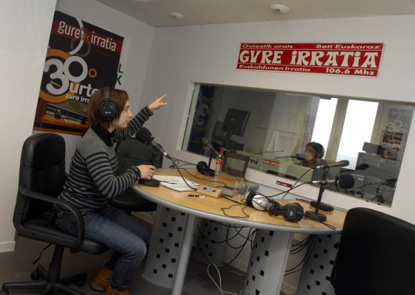 Lan deialdia kazetaritzan